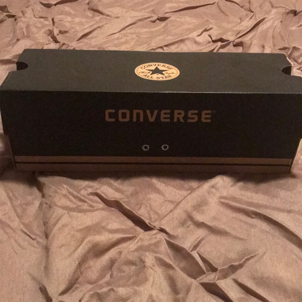 Navy blue chuck taylor converse. Gently used